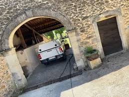 Experts du débouchage à Martigues : votre solution plomberie rapide et efficace.